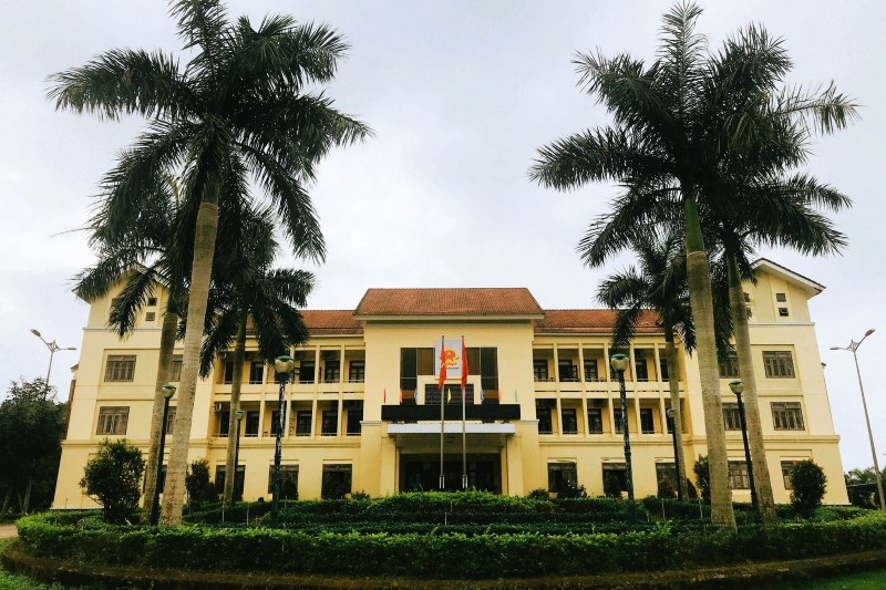 The redundant headquarters of the People's Committee of Nong Son district (old) after the merger is expected to be rearranged to the People's Committee of Trung Phuoc town, Que Son district, Quang Nam for use. Photo: Truong An