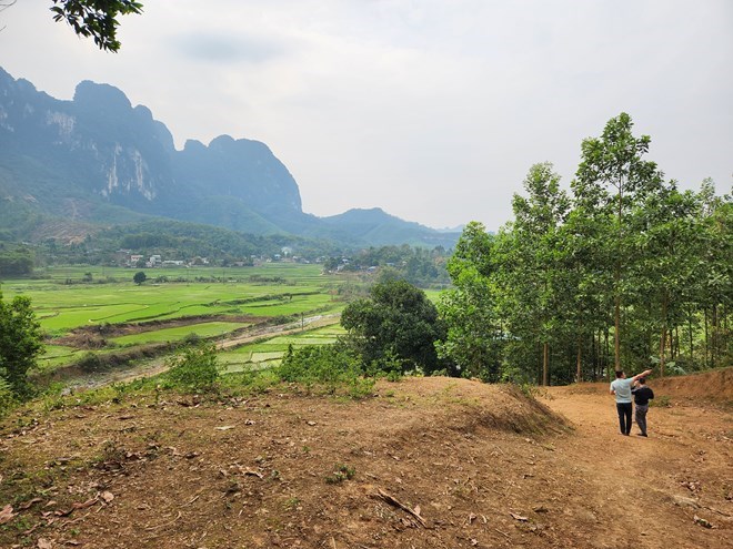 De xuat chuyen van phong dang ky dat dai cap huyen ve xa hoac lien xa. Anh: Cao Nguyen 