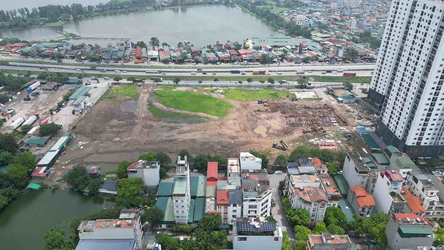 Bến xe được xây dựng trên khu đất rộng 21.000m2 thuộc phường Yên Sở (Hoàng Mai, Hà Nội). Ảnh: Hữu Chánh 
