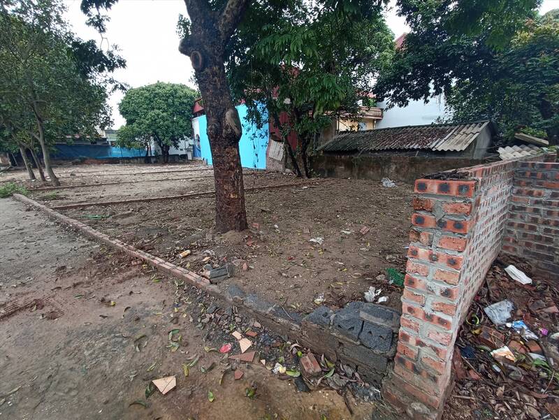 The segment of subdivided land in Hanoi is of interest to many investors. Photo: Thu Giang