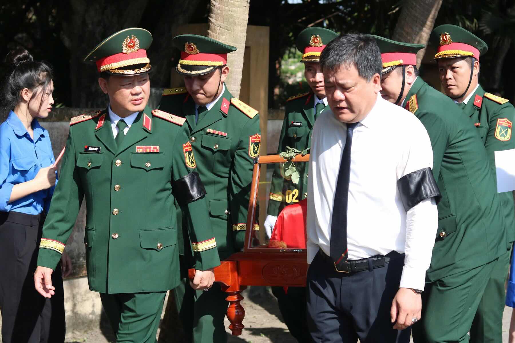 Cac lanh dao tinh Quang Binh tham gia le truy dieu, an tang. Anh: Thanh Phuong