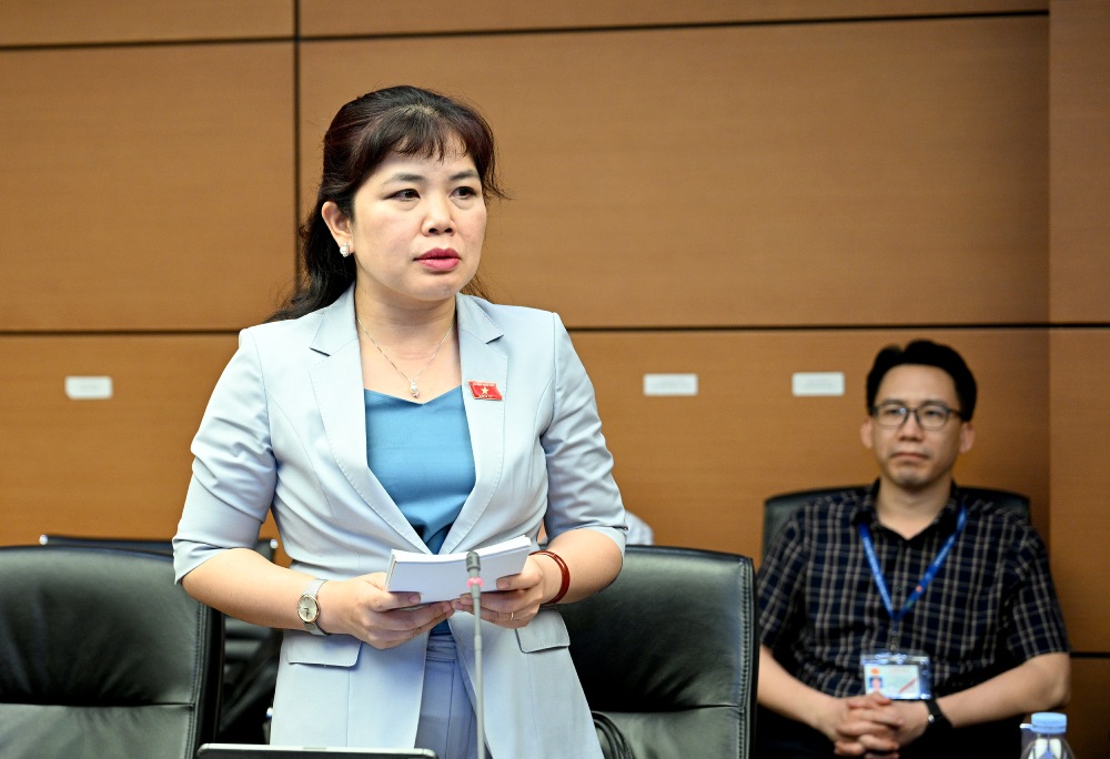 Dai bieu Quoc hoi Nguyen Thi Thu Ha. Anh: Pham Dong
