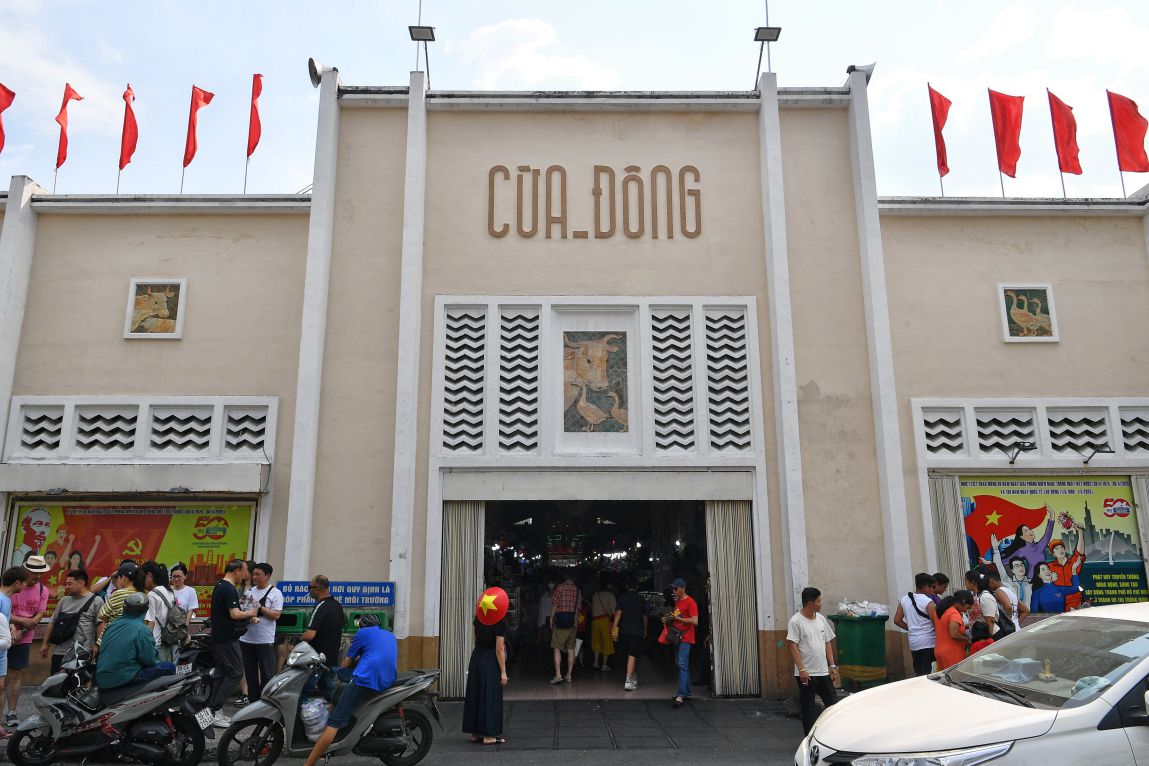Cua Dong, mot trong bon cua cua cho Ben Thanh. 