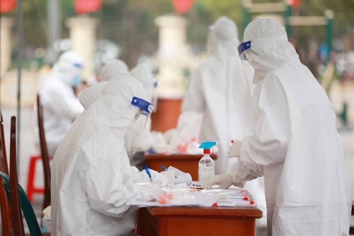 COVID-19 testing at the time of the 2021 outbreak. Photo: Hai Nguyen