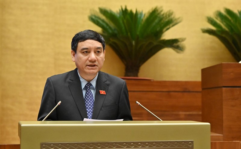 Chairman of the Committee on Culture and Society Nguyen Dac Vinh proposed to clarify the "belonging" nature of member organizations of the Vietnam Fatherland Front. Photo: Pham Dong