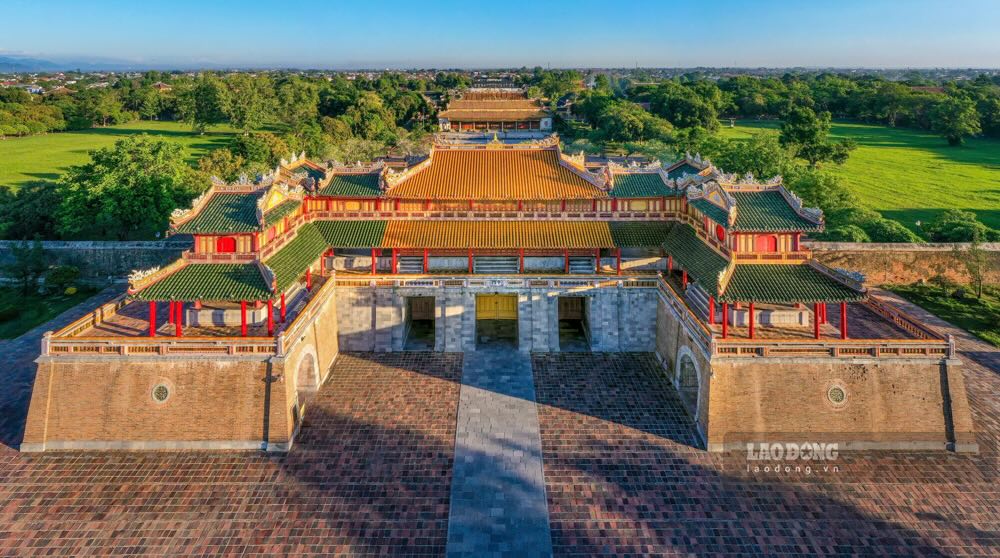 Day la hinh anh lau Ngu Phung (Ngo Mon, Dai Noi Hue) chup vao thang 5.2021 – 5 thang sau khi cong trinh hoan tat cong tac trung tu voi tong kinh phi hon 80 ti dong.