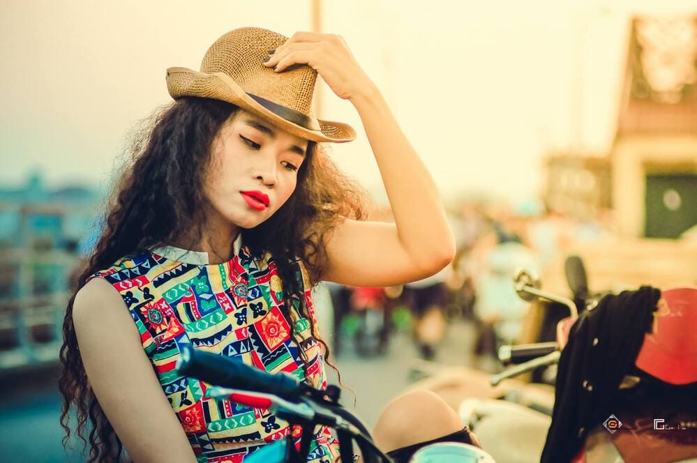 Singer Dong Lan participated in a global music project called Could You Lend Me a Smile. Photo: Interviewee