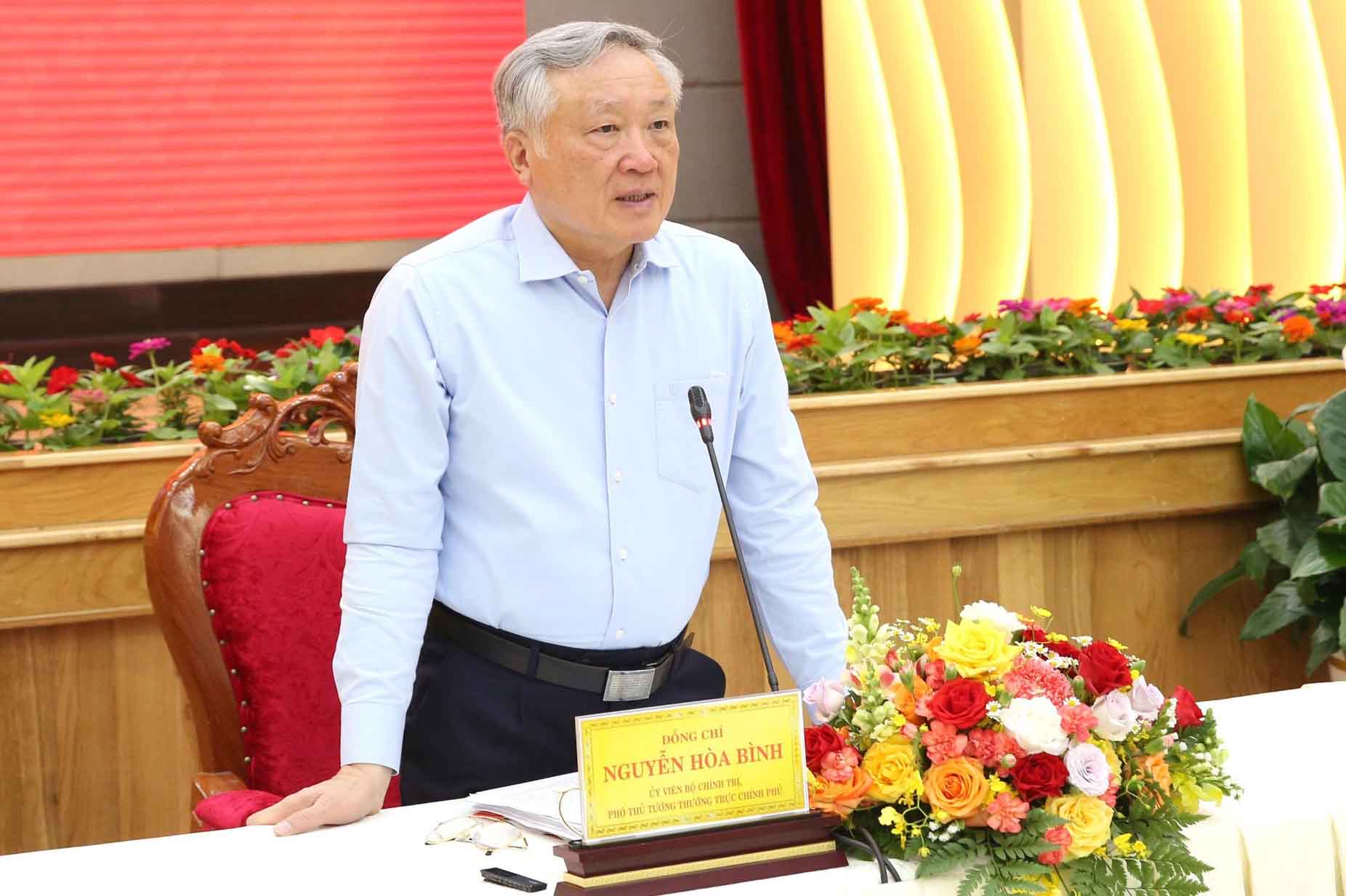 Politburo member and Permanent Deputy Prime Minister Nguyen Hoa Binh worked with the Standing Committees of Lam Dong, Binh Thuan and Dak Nong provinces. Photo: VGP/Nguyen Hoang