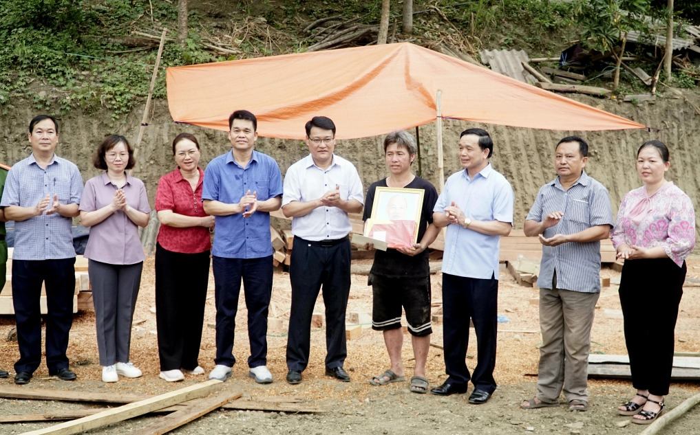 Từ đầu năm đến nay, tỉnh Cao Bằng đã xóa được trên 3.000 căn nhà tạm. Ảnh: Hoài An