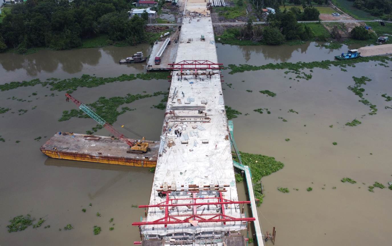 Binh Duong trien khai 100 ngay cao diem giai ngan von dau tu cong. Anh: Dinh Trong