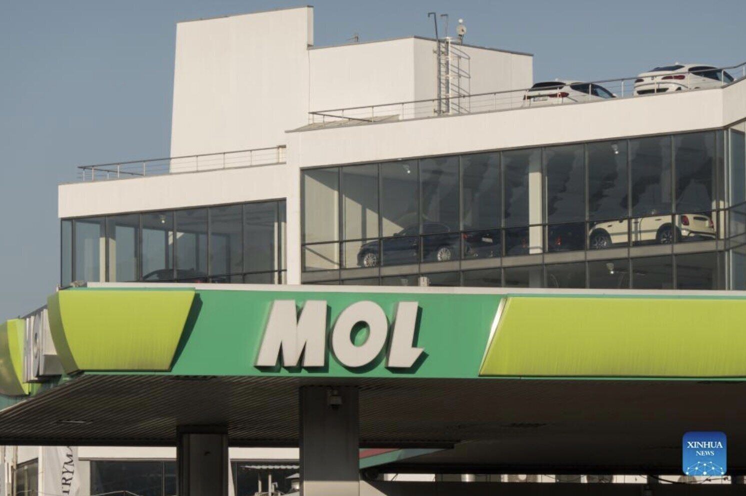 A complete cut off on Russian oil imports would cost Hungarian company MOL $500 million a year, the company said. Photo: Xinhua