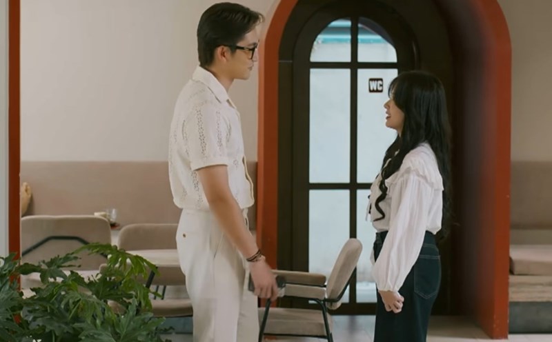 The couple Dinh Tu and Ngoc Huyen live with my father, who stayed behind. Photo: Provided by VTV.