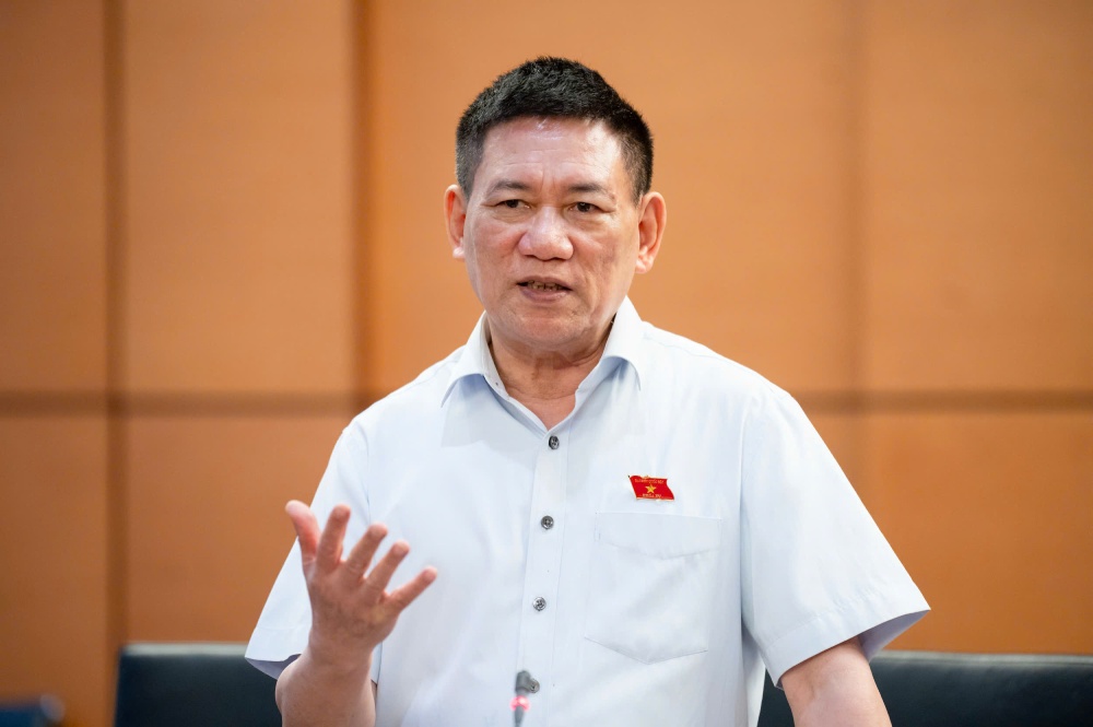 Member of the Party Central Committee, Deputy Prime Minister Ho Duc Phoc spoke about the National Housing Fund for Social Housing Development. Photo: Pham Thang