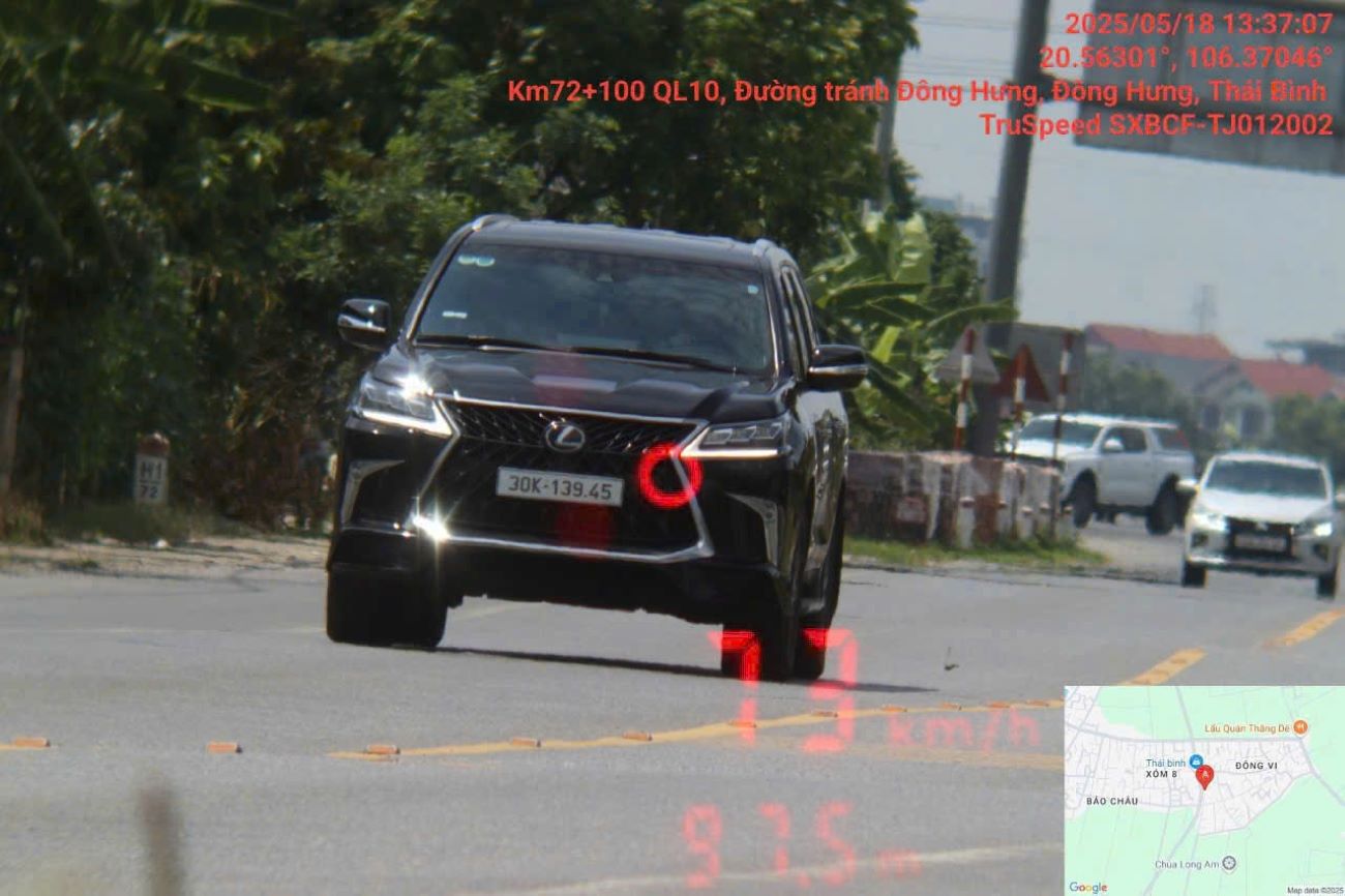 Imagenes de vehiculos que transportan placas de control 30K - 139.45 Violaron errores superiores a la velocidad. Fuente: Departamento de Policia de Trafico - Departamento de Policia de Thai Binh