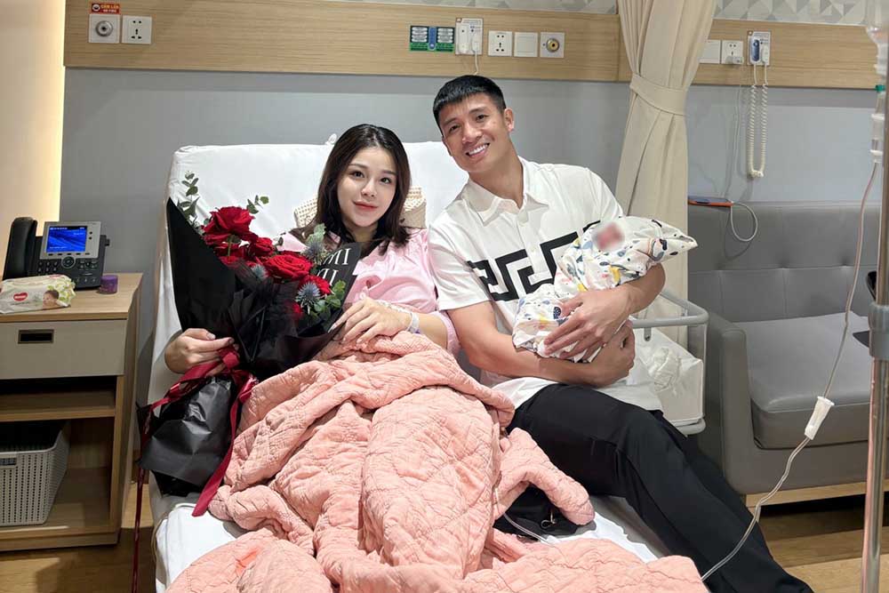 Centro -back Bui Tien Dung y su esposa acaban de dar la bienvenida a nuevos miembros en abril. Foto: El personaje proporcionado