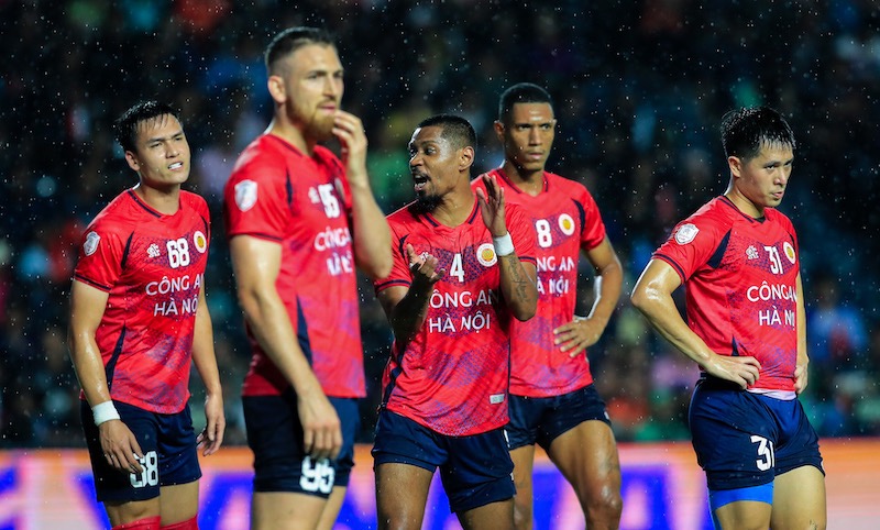 Hanoi Police Club unfortunately lost. Photo: CAHN