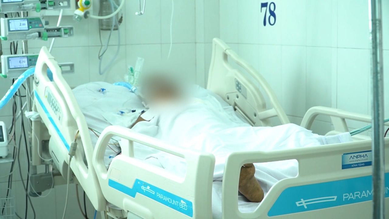 The Ho Chi Minh City Department of Health determined that the Omicron XEC strain is not a new strain, with a low risk. Photo: NGUYEN LY