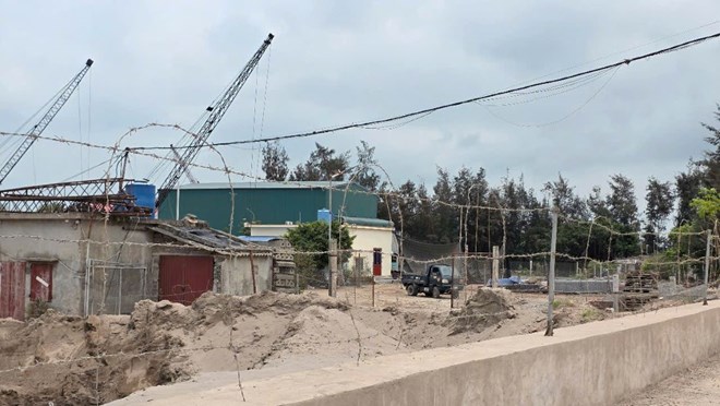 Dân bức xúc vì ô nhiễm từ 3 bến bãi VLXD không phép liền nhau ở Thái Bình