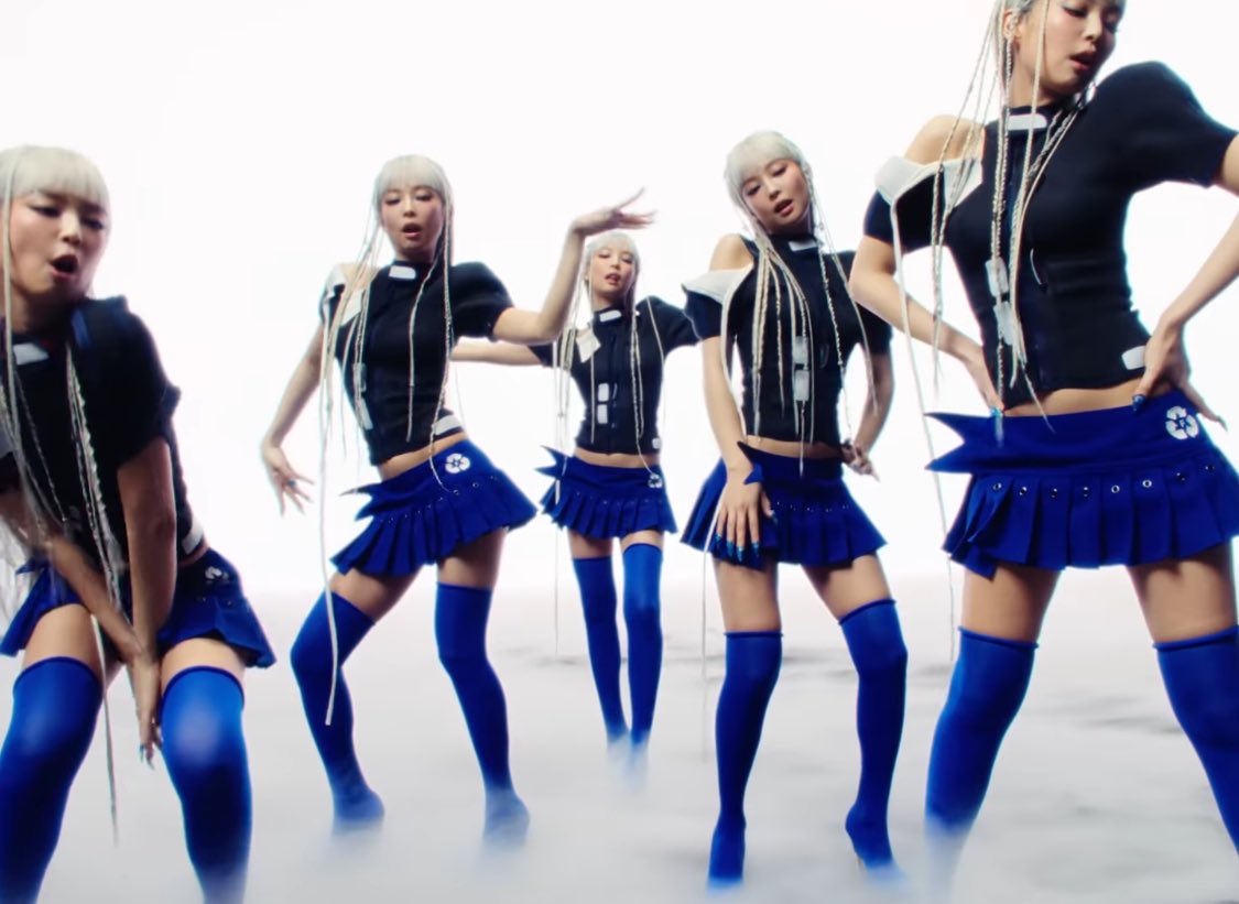 Phan doan Jennie va cac ban sao trong MV “Zen“. Anh: MV Zen