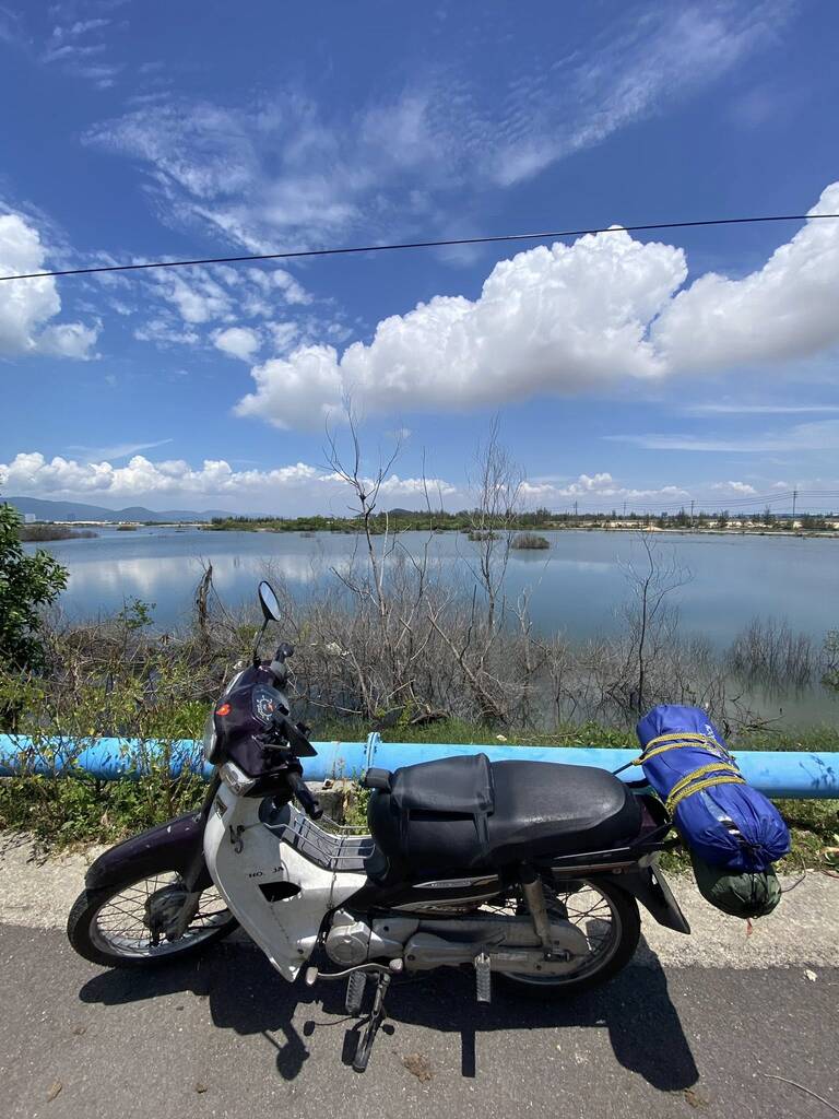 Can canh chiec xe bi trom o Nha Trang. Anh: Vu Minh Quang