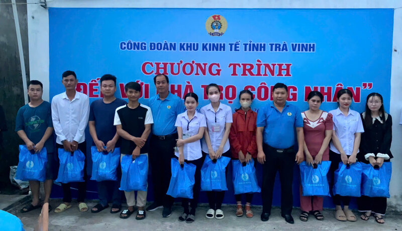 During the Economic Zone Workers' Union month, the program "Coming to Workers' Shelters" is organized. Photo: Economic Zone Trade Union