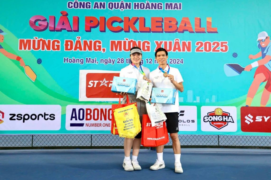 Nhung khoanh khac cuu tuyen thu Pham Thi Yen va ong xa tai san dau pickleball. Anh: Nhan vat cung cap
