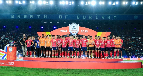 Tran dau nhan ve nhieu y kien trai chieu ve cong tac cua to trong tai, dac biet la ban thang quan binh ti so 2-2 cua Buriram United o phut 90+8. Anh: CAHN