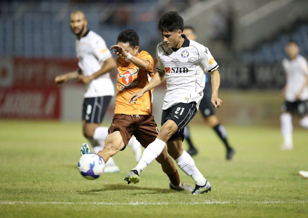 Hoang Anh Gia Lai tiene muchas oportunidades para ganar contra Da Nang en casa. El partido de ida, los dos equipos dibujaron 1-1. Foto: VPF