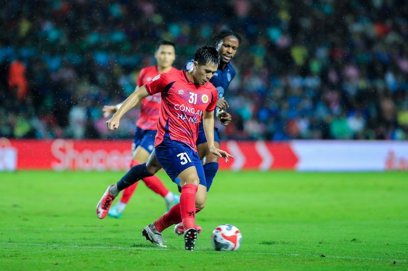 Hanoi Police missed the opportunity to win the Southeast Asian Championship after a regrettable defeat to Buriram United. Photo: CAHN