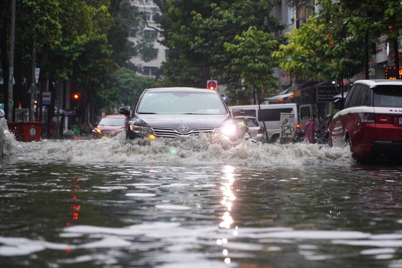 La region sur da la bienvenida a una nueva lluvia fuerte. Foto: Nguyen Chan