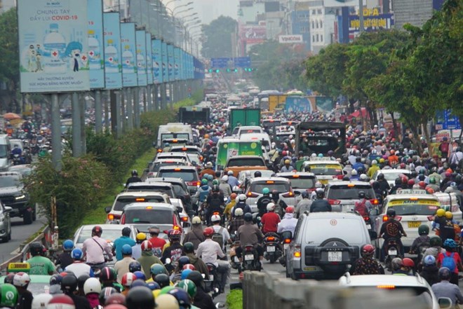 Duong Cong Hoa thuong xuyen ket xe. Anh: Minh Quan