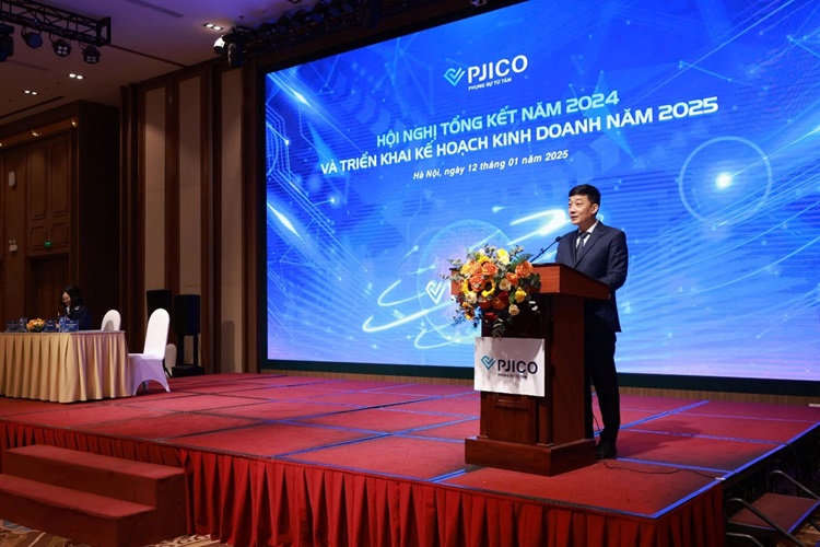Chu tich Pham Thanh Hai phat bieu tai hoi nghi trien khai Ke hoach kinh doanh 2025. Anh: PJICO