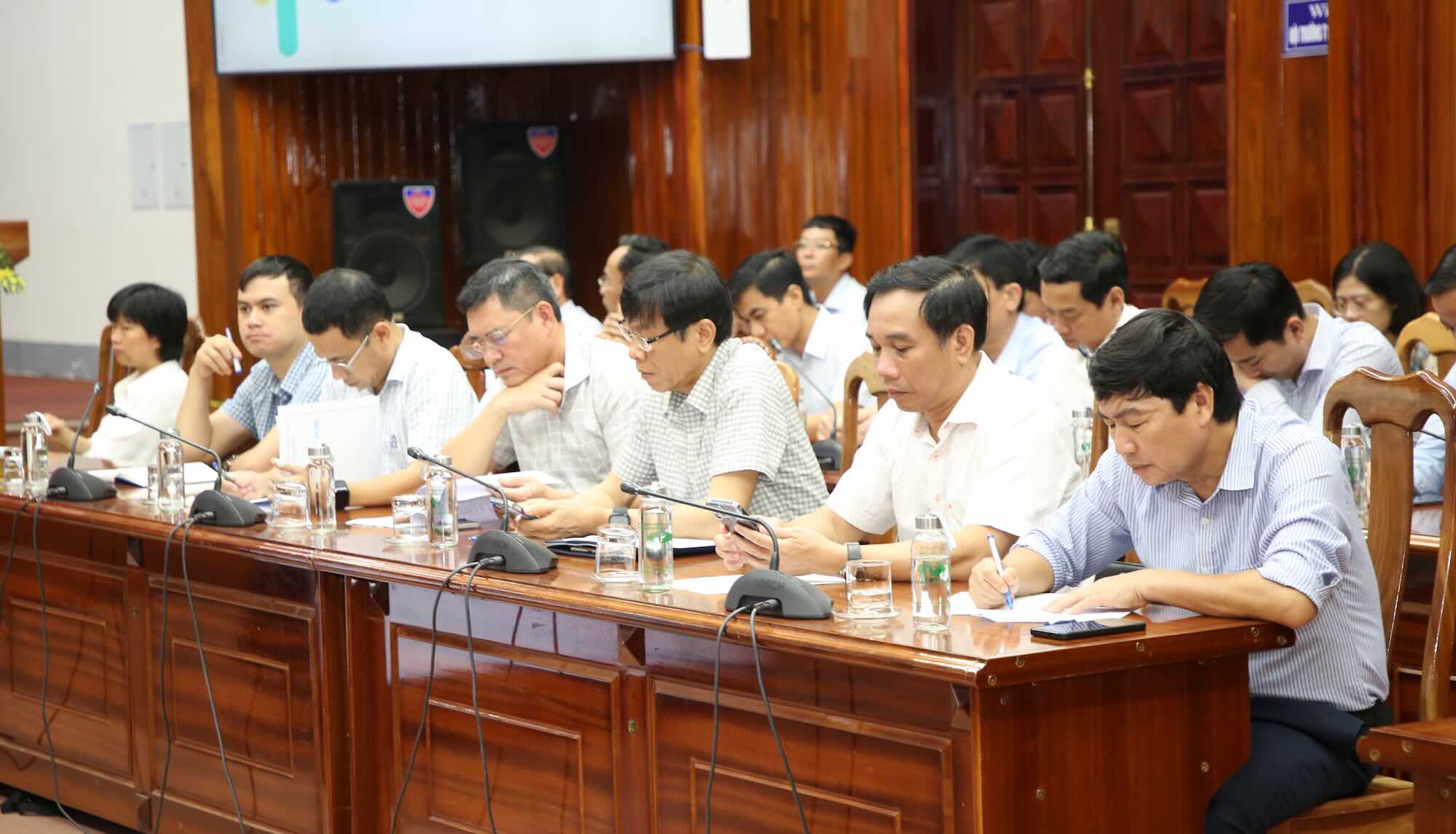 Cac dai bieu tham gia hoi nghi. Anh: Cong Sang