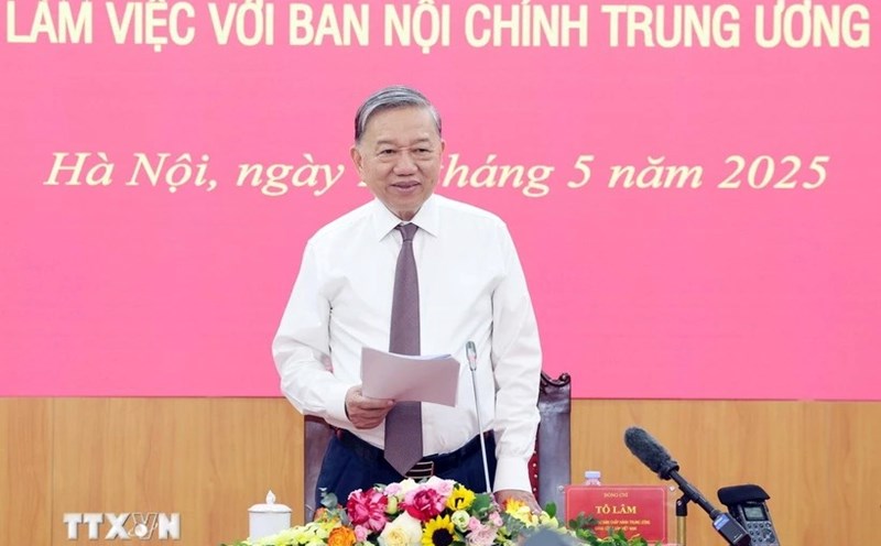 General Secretary To Lam emphasized the determination not to forgive corruption and negativity. Photo: VNA