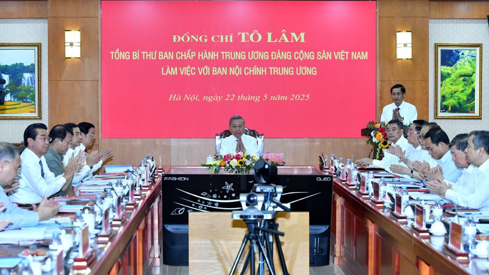 Toàn cảnh buổi làm việc của Tổng Bí thư Tô Lâm với Ban Nội chính Trung ương. Ảnh: Đăng Khoa