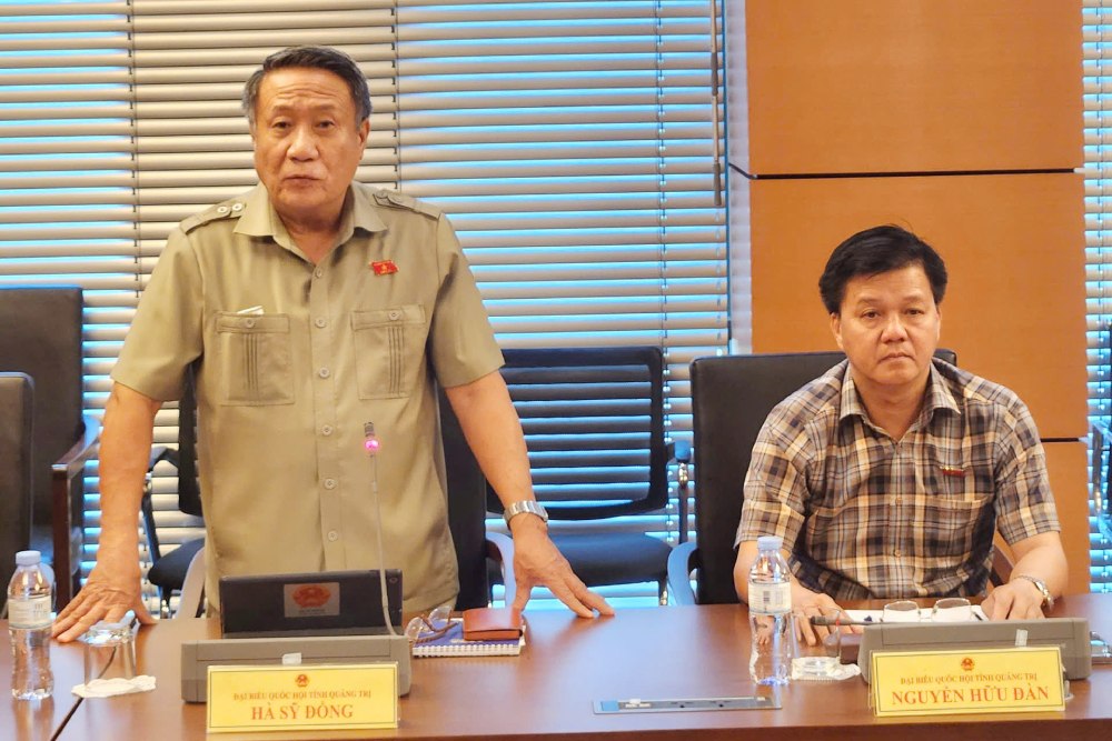 National Assembly delegate Ha Sy Dong suggested that it is necessary to proactively build a long-term strategy to stabilize the economy, avoiding getting caught up in the waves of gold speculation. Photo: Thanh Tuan