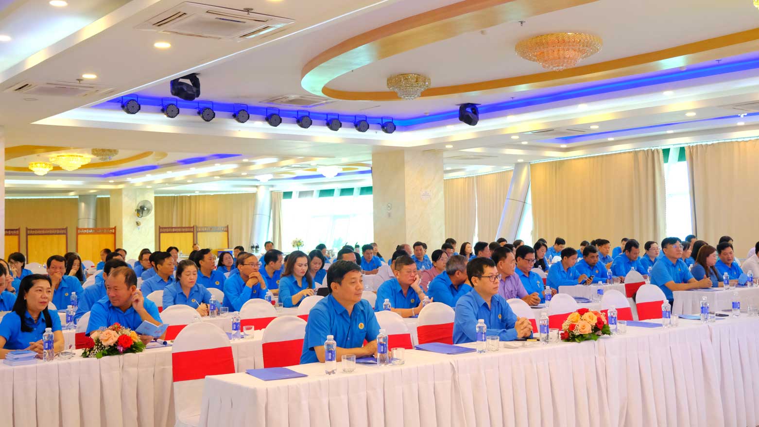 Quang canh hoi nghi. Anh: My Ly
