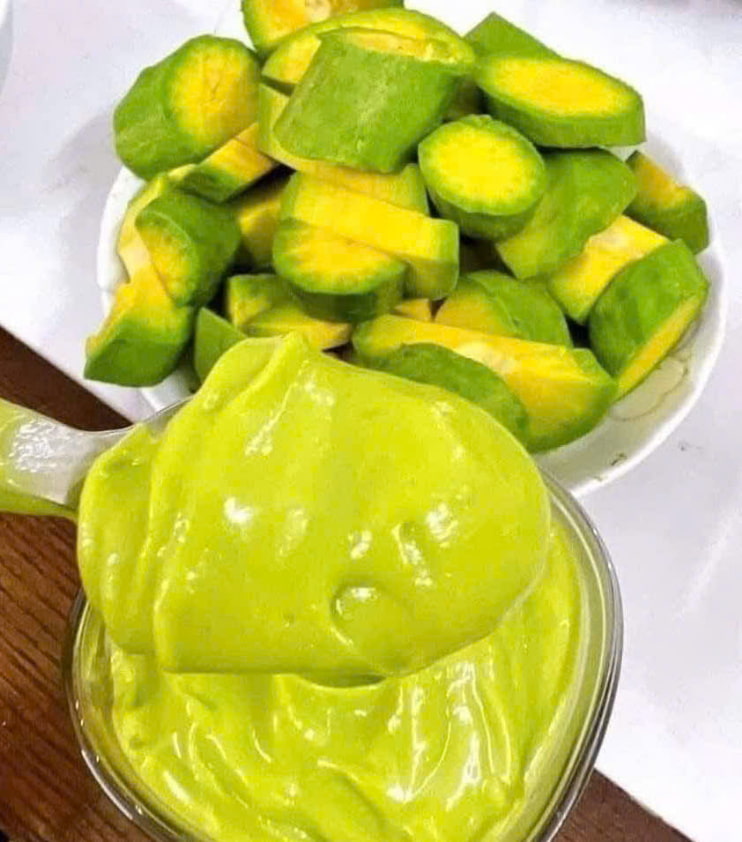 El batido de aguacate combinado con espinacas es un buen alimento para la salud del higado y el riñon. Foto: Quang Minh.