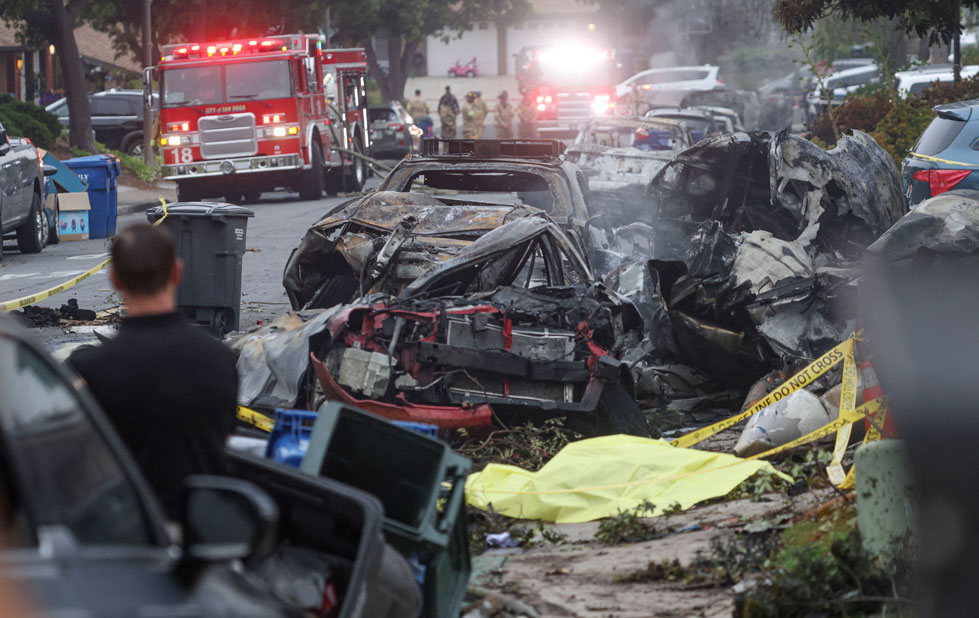 La escena del incidente de Cessna 550 se estrello contra una zona residencial en San Diego, California (EE. UU.) El 22 de mayo. Foto: AFP