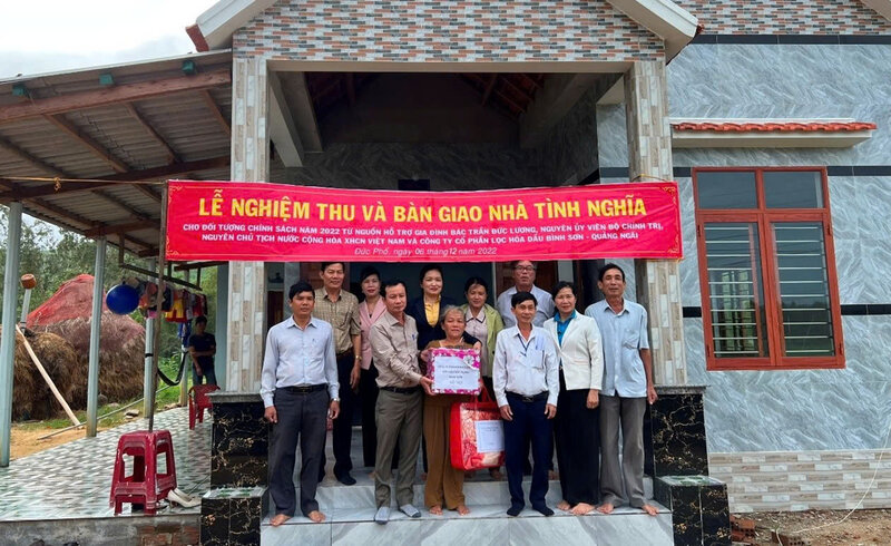 Ngôi nhà của gia đình bà Nguyễn Thị Thu, thương binh 4/4, ở thôn Diên Trường, xã Phổ Khánh, thị xã Đức Phổ được xây dựng từ nguồn kinh phí hỗ trợ của gia đình nguyên Chủ tịch nước Trần Đức Lương. Ảnh: Viên Nguyễn.