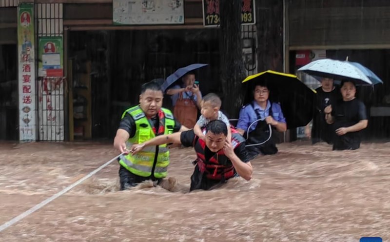 People evacuated due to heavy rain in Taoyuan district, Hunan province, Central China, May 22, 2025. Photo: Xinhua