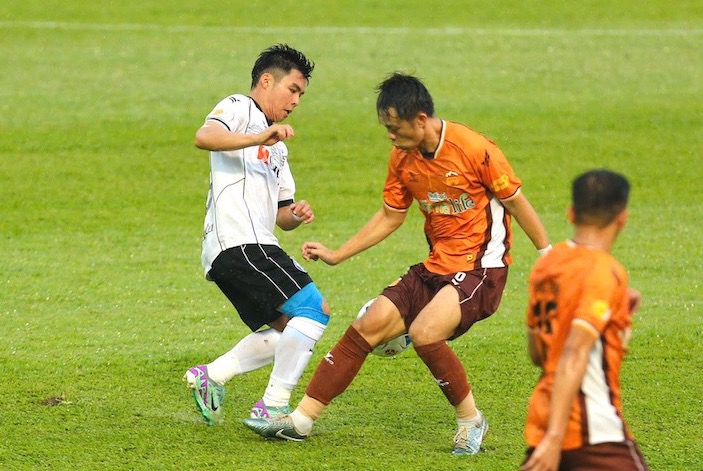 Hai doi tao the tran coi mo. Anh: Vu Le