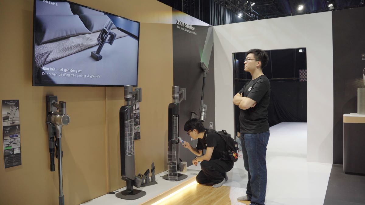 Dreame introduces smart household products from hair dryers, robot vacuum cleaners, vacuum cleaners, air purifiers... in Vietnam. Photo: Dreame