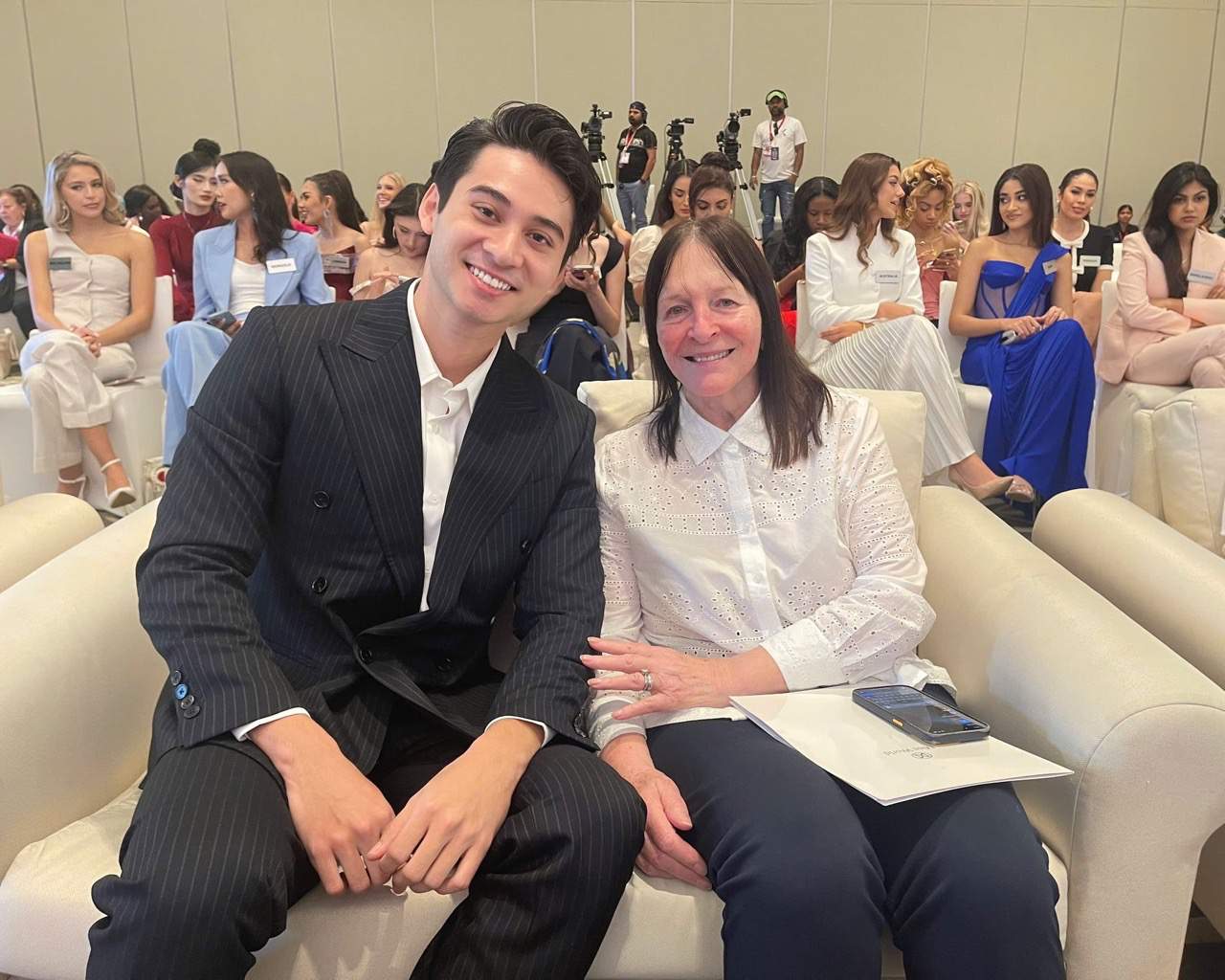 Nam vương Tuấn Ngọc làm giám khảo Miss World. Ảnh: Sen Vàng.