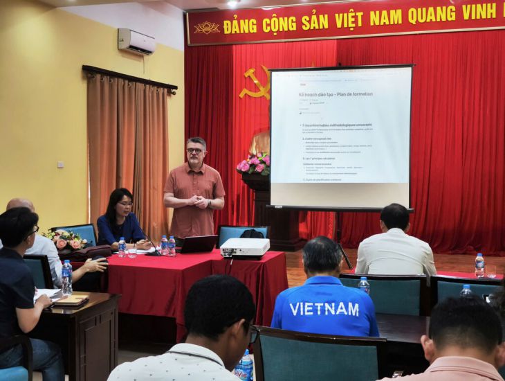 12 deportes como natacion, levantamiento de pesas, carreras de botes, taekwondo, karate ... seran instruidos por el experto Stephane Monrin como instalar, usar y aplicar mi software Coach Pro. Foto: VNA