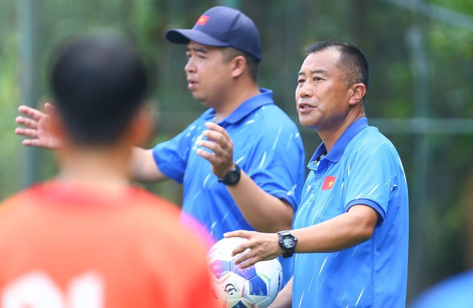 Coach Okiyama Masahiko said the goal of the U19 Vietnam women's team. Photo: VFF