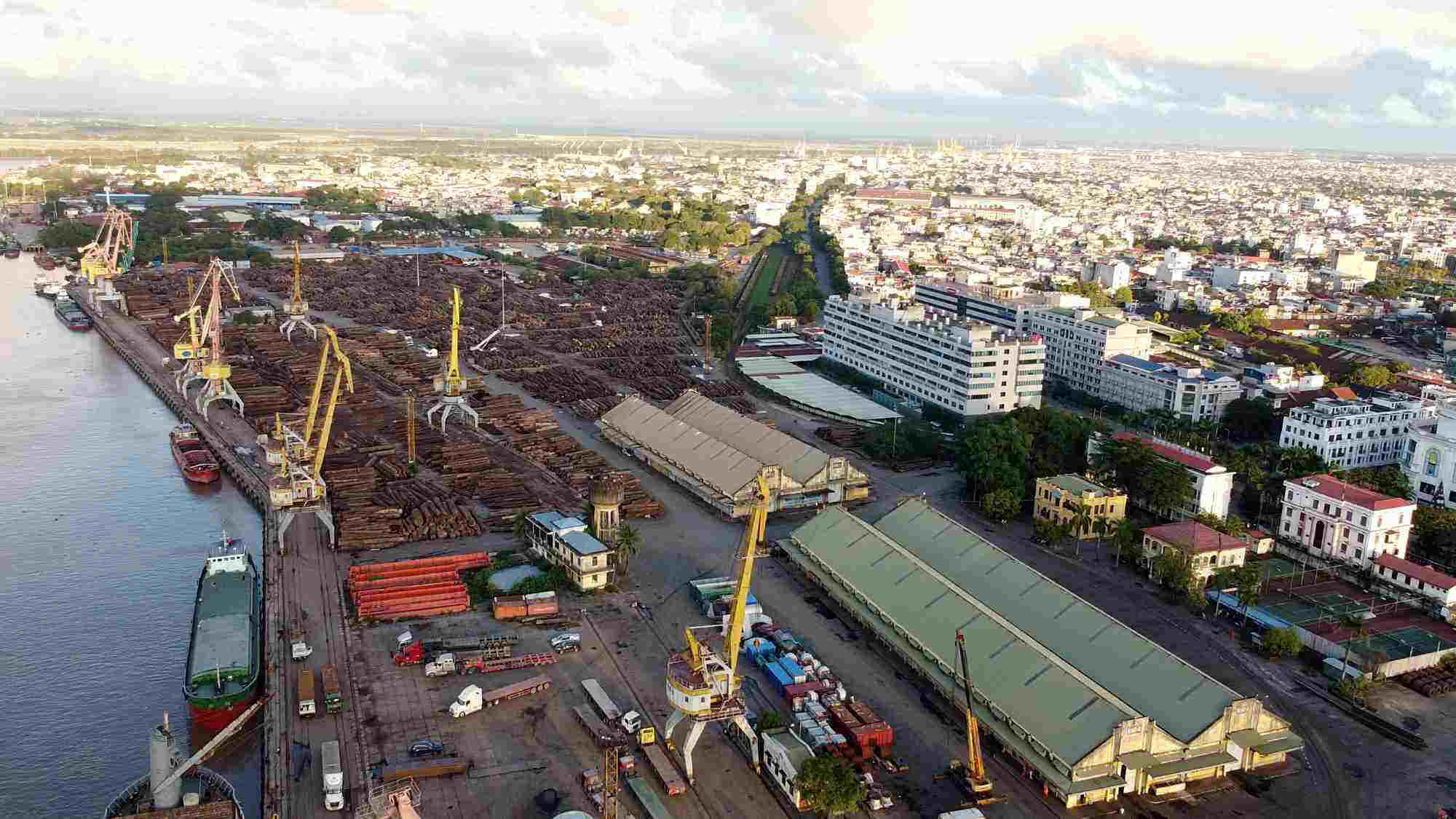 El area de casi 64 hectareas es el puerto Hoang Dieu, que ha planeado por Hai Phong en un parque. Foto: Viet Khoi