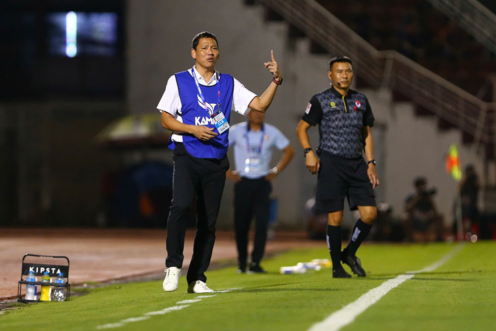 Chung cuoc, Binh Duong gianh chien thang 2-0 truoc TPHCM. Ngoai y nghia ve mat diem so, chien thang nay con giup doi Binh Duong cai thien tinh than sau 7 tran chi toan hoa va thua.