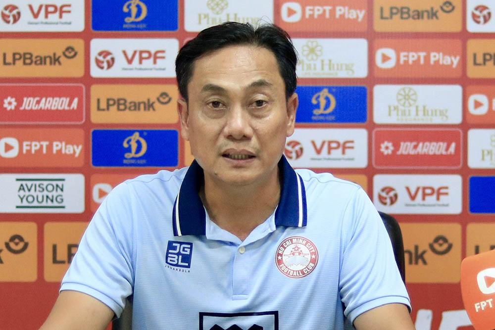 Coach Phung Thanh Phuong of Ho Chi Minh City Club. Photo: Thanh Vu
