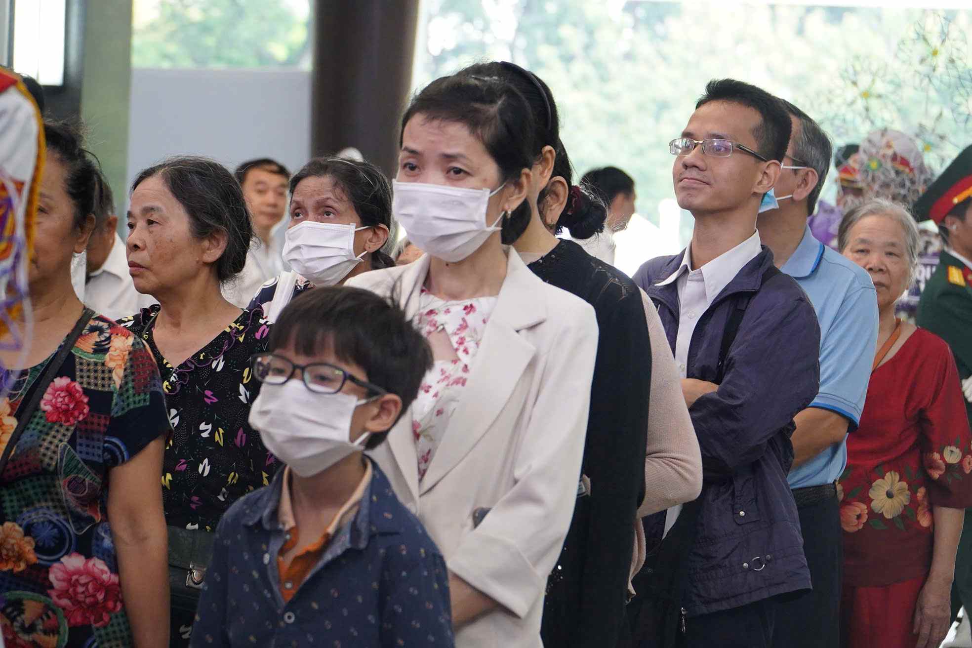 Nguoi dan xuc dong khi vieng nguyen Chu tich nuoc Tran Duc Luong. Anh: Anh Tu